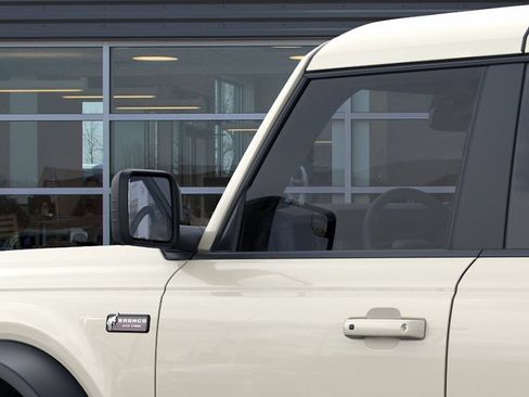New 2026 Ford Bronco Outer Banks w/ Sasquatch Package AWD/4WD image 22