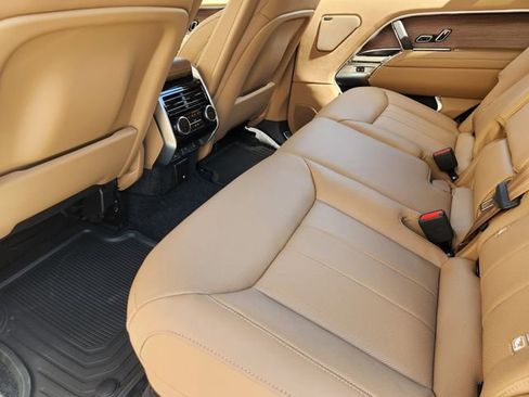 New 2026 Land Rover Range Rover Long Wheelbase SE image 19