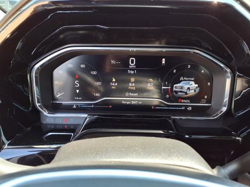 New 2025 GMC Sierra 1500 Elevation image 15