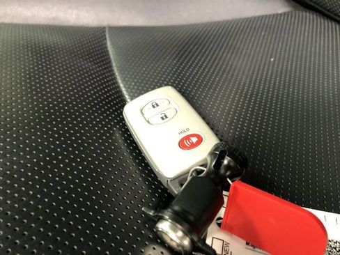 Used 2016 Toyota 4Runner Limited AWD/4WD image 32