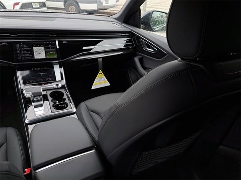 New 2026 Audi Q8 Premium Plus image 25