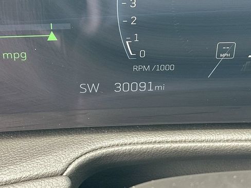 Certified 2025 Cadillac XT4 Premium Luxury FWD image 12