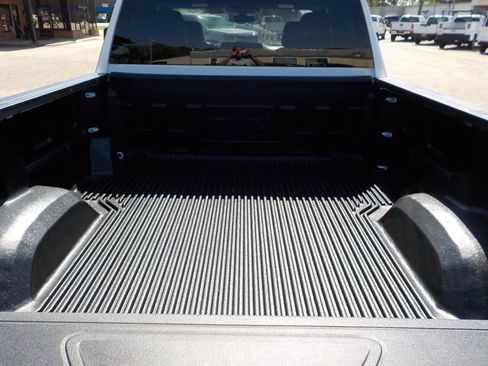 Used 2023 Chevrolet Silverado 2500 W/T w/ WT Convenience Package image 5