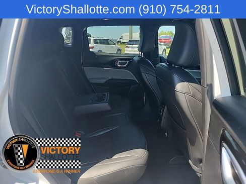 Used 2025 Jeep Compass Limited AWD/4WD image 28