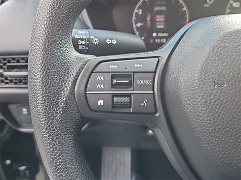 Certified 2023 Honda HR-V LX image 11