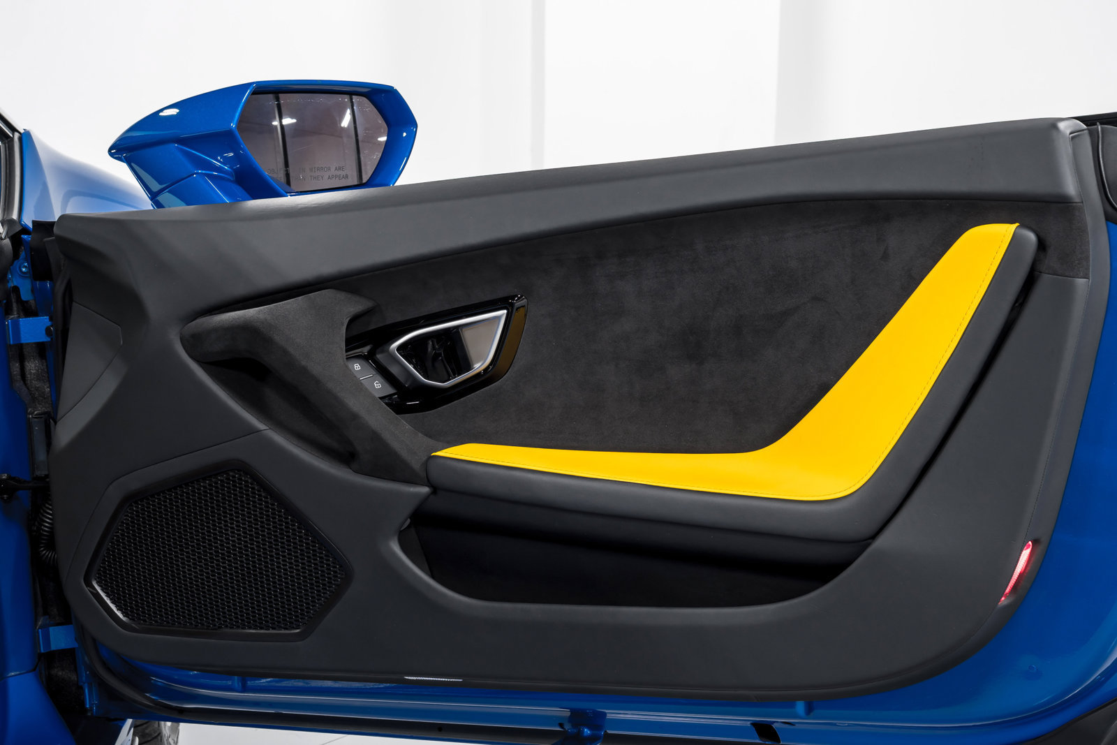 Used 2023 Lamborghini Huracan Tecnica RWD image 38