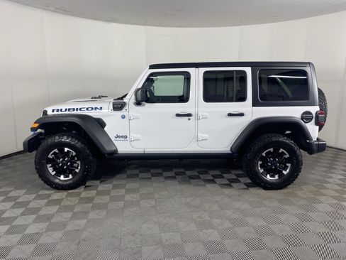 Used 2025 Jeep Wrangler Unlimited Rubicon 4xe w/ Convenience Group image 7