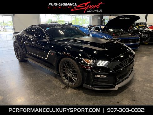 Used 2017 Ford Mustang GT Premium w/ GT Performance Package RWD image 1