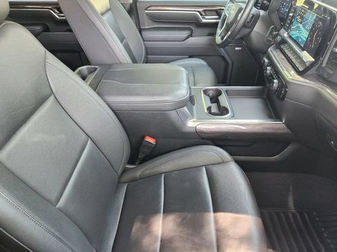 Used 2025 Chevrolet Silverado 2500 LTZ w/ LTZ Premium Texas Edition AWD/4WD image 14