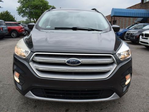 Used 2018 Ford Escape SE FWD image 3