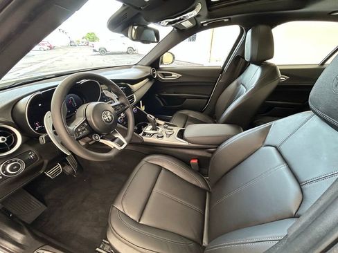 New 2025 Alfa Romeo Giulia w/ Driving Assist Package image 25