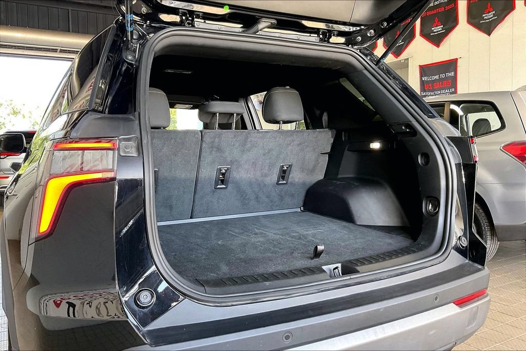 Used 2025 Chevrolet Equinox LT AWD/4WD image 18