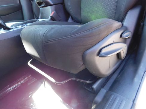 Used 2020 Jeep Cherokee Latitude FWD image 15