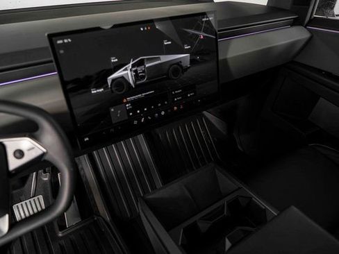 Used 2024 Tesla Cybertruck AWD Crew Cab image 22