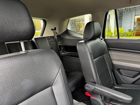 Used 2022 Volkswagen Atlas SEL AWD/4WD image 16