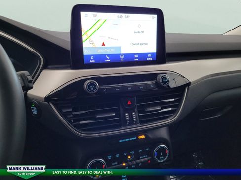 Used 2022 Ford Escape SE w/ SE Sport Appearance Package image 21