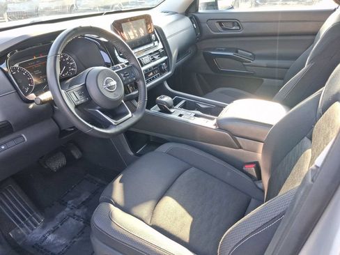 Certified 2024 Nissan Pathfinder SV FWD image 14
