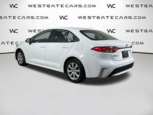 Used 2021 Toyota Corolla LE image 39