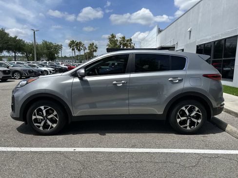 Used 2022 Kia Sportage LX image 5