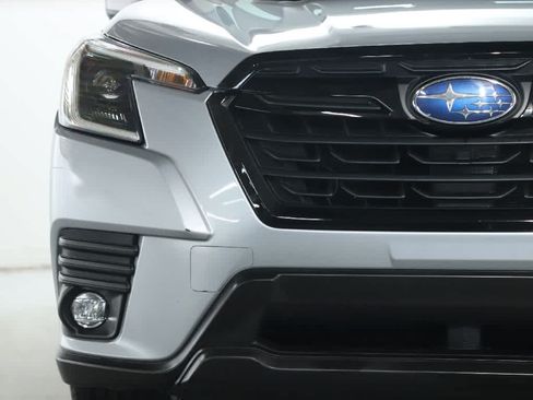 Used 2024 Subaru Forester Premium AWD/4WD image 6