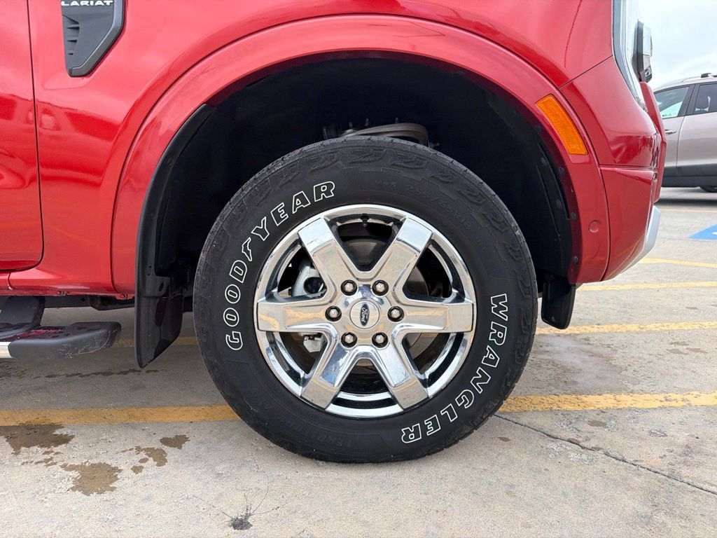 Used 2024 Ford Ranger Lariat w/ FX4 Off-Road Package AWD/4WD image 31