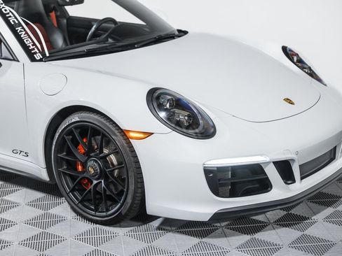 Used 2019 Porsche 911 Targa 4 GTS image 5