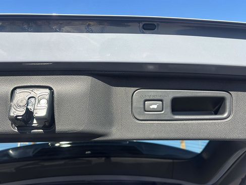 Used 2025 Honda Pilot Elite image 20