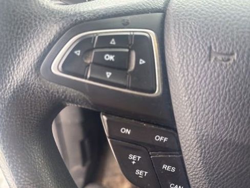 Used 2018 Ford Escape SE image 28