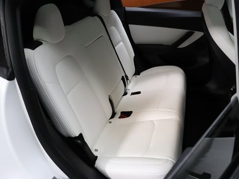 Used 2021 Tesla Model Y Long Range image 67