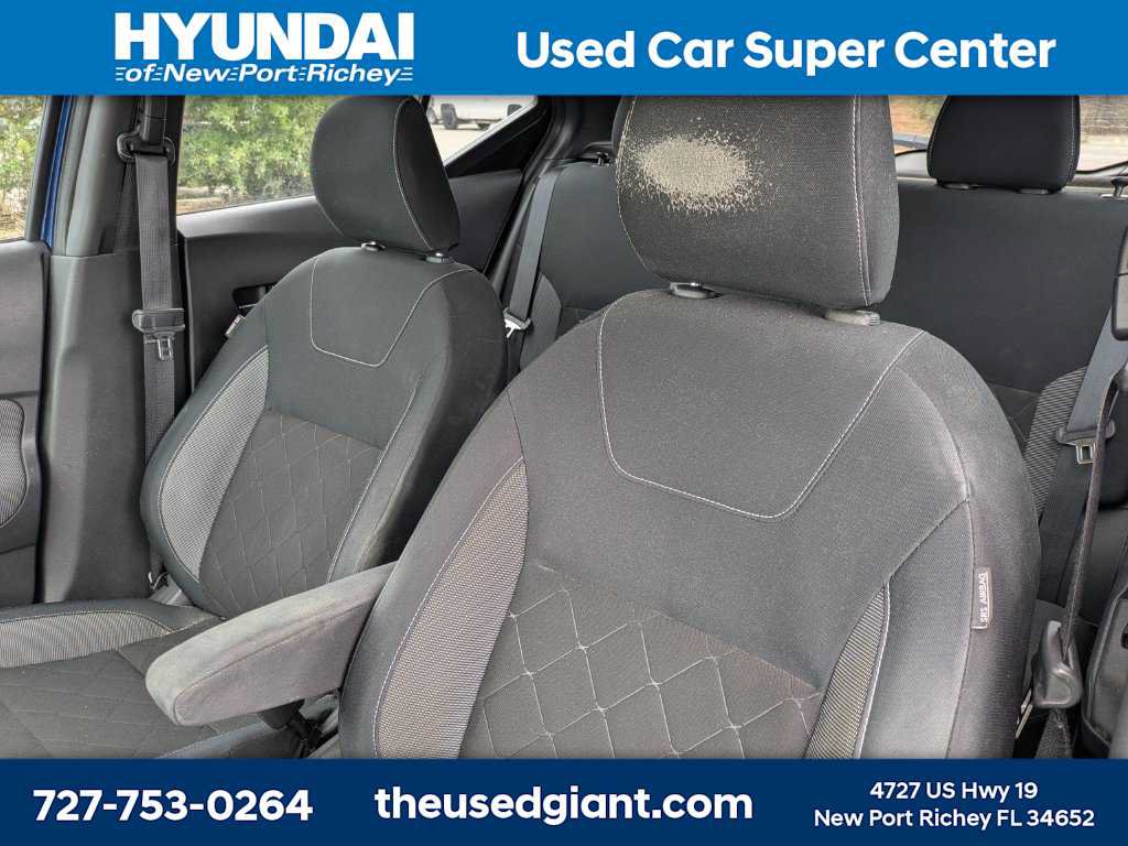 Used 2018 Nissan Kicks SV w/ Exterior Electronics Package FWD image 3
