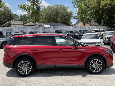 Used 2021 Lincoln Corsair AWD w/ Equipment Group 101A image 4