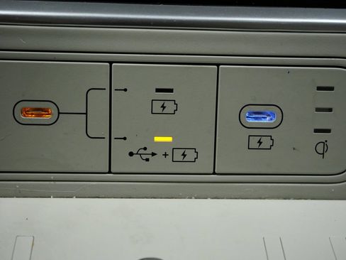 Used 2025 Hyundai Santa Fe SEL image 21