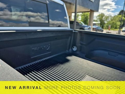 Used 2019 RAM 1500 Classic SLT AWD/4WD image 10