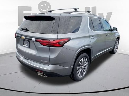 Used 2023 Chevrolet Traverse Premier AWD/4WD image 5
