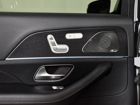 Certified 2025 Mercedes-Benz GLS 580 4MATIC image 34