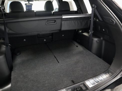 Used 2023 Mitsubishi Outlander SE image 16