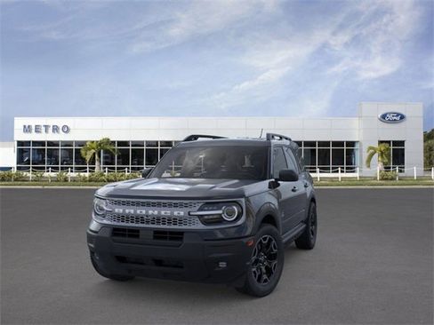 New 2025 Ford Bronco Sport Outer Banks image 2