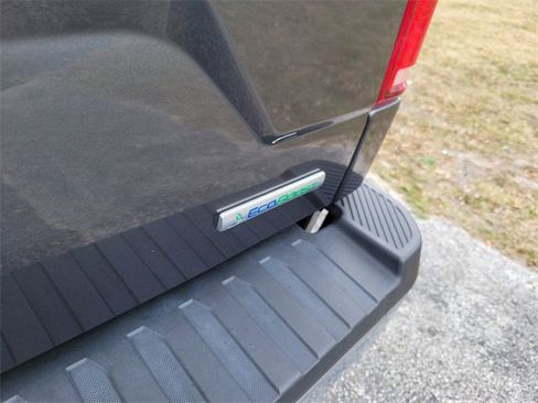 Used 2019 Ford F150 XLT w/ Equipment Group 302A Luxury image 7