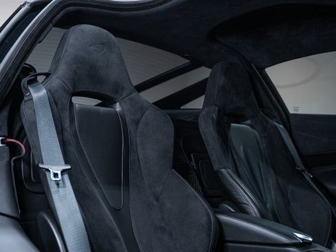 Used 2018 McLaren 720S Performance RWD image 50