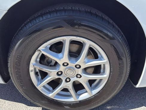 Used 2020 Chrysler Voyager Lxi image 16