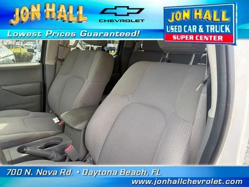 Used 2019 Nissan Frontier SV image 18