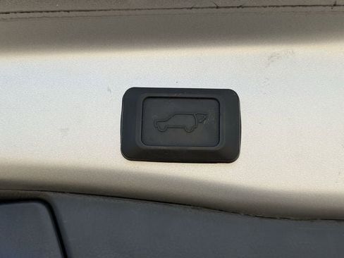 Used 2023 Toyota RAV4 XLE Premium FWD image 35