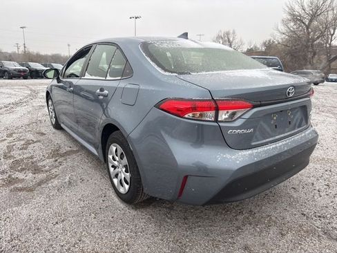 Used 2024 Toyota Corolla LE image 3