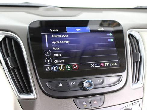 Used 2024 Chevrolet Malibu LT image 19