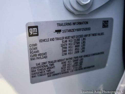 Used 2024 GMC Sierra 2500 AT4X image 28