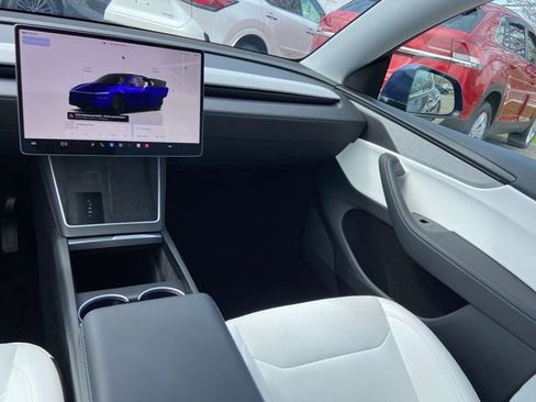 Used 2026 Tesla Model Y 2WD image 14