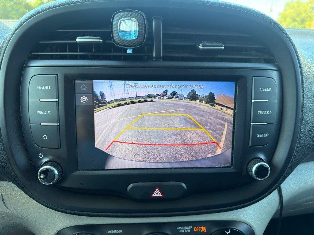 Used 2022 Kia Soul LX FWD image 12