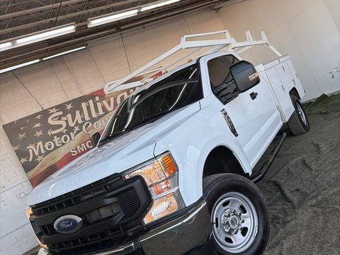 Used 2022 Ford F350 XL w/ Power Equipment Group image 2