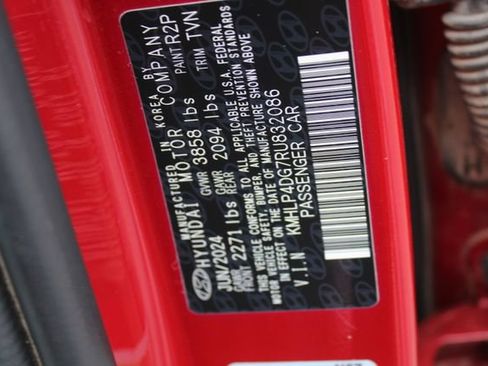 Used 2024 Hyundai Elantra Limited FWD image 33