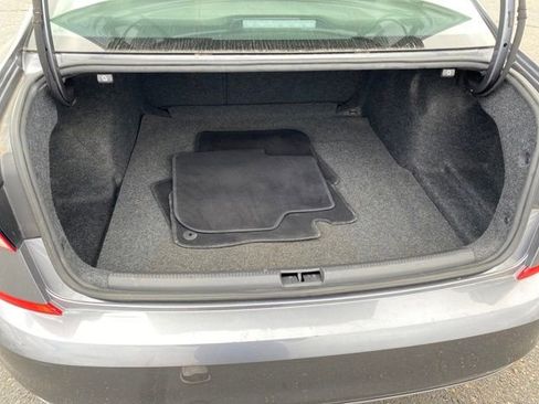 Used 2022 Volkswagen Passat 2.0T image 19